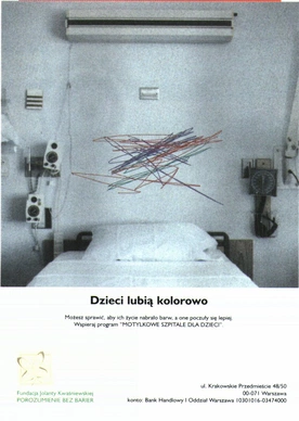Czarno-biała reklama kolorowych szpitali