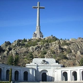Hiszpania: spór o benedyktyńską bazylikę i krzyż