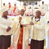 Nuncjusz solidarny z biskupami Zimbabwe