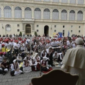 Wracają papieskie audiencje z udziałem wiernych