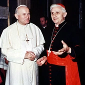 Il mio amato Predecessore. Benedykt XVI o Janie Pawle II
