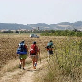 Pielgrzymi nadzieją dla wiosek. Nieoczywista rola przemierzających Camino de Santiago 