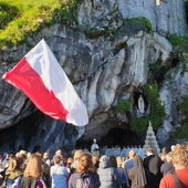 Tradycja tej pielgrzymki sięga ponad 100 lat! Polonia po raz 146. odwiedzi Lourdes