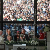 Papież w Fatimie prosi o pokój dla Ukrainy i całego świata