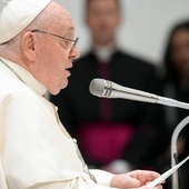 Katecheza papieska o wadzie rozwiązłości: w miłości nie ma dróg na skróty