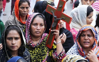 Niepewność pomieszana z nadzieją po atakach na chrześcijan w Pakistanie