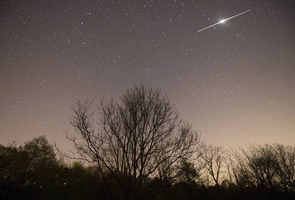 Od połowy kwietnia można obserwować m.in Lirydy – jeden z najstarszych znanych ludzkości rojów meteorów