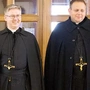Białoruś: dwaj polscy duchowni sądzeni w trybie zdalnym. Proces przez „Skype'a”