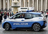 Papież do włoskiej policji chroniącej Watykan: służba pielgrzymom
