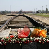Bieg Pamięci z Budapesztu do byłego obozu niemieckiego Auschwitz-Birkenau