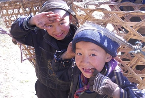 Nepal: handel dziećmi