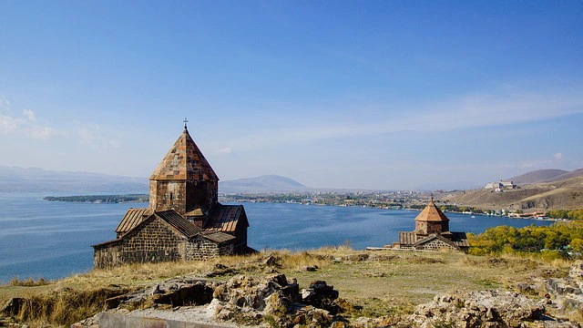 Płock: ponad 100 tysięcy zł na pomoc Kościołowi w Armenii