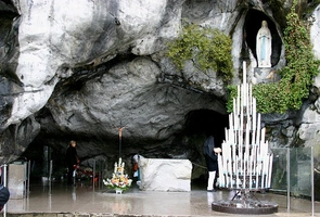 Ogólnopolska Pielgrzymka Chorych do Lourdes w 25. rocznicę ustanowienia Dnia Chorego