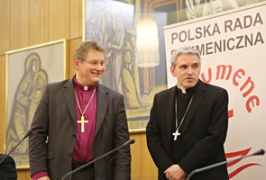 od lewej: bp Jerzy Samiec, bp Krzysztof Nitkiewicz opoka.photo