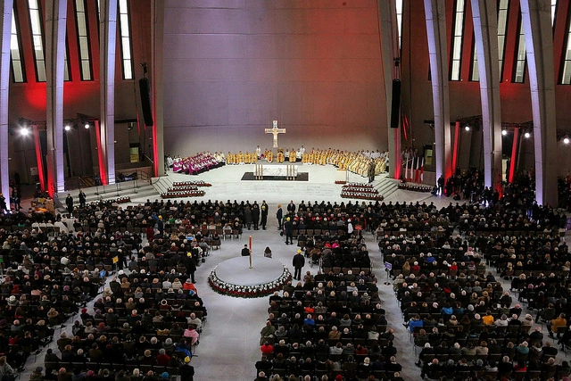 Warszawa: Diecezjalny Dzień Młodzieży - 5 tys. młodych w Świątyni Opatrzności Bożej