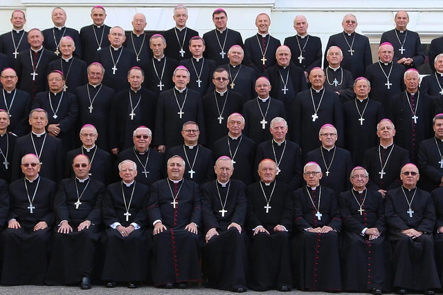 Drugi dzień obrad biskupów