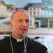 Bp Solarczyk: lekcja religii jest częścią misji Kościoła