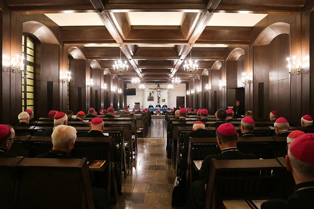 Biskupi polscy przepraszają Boga i ofiary wykorzystania seksualnego