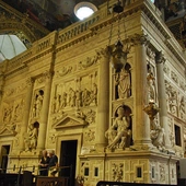 Papież w Loreto, w Świętym Domku Maryi, miejscu Zwiastowania