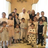 Papież: powinniśmy tworzyć kulturę adopcji