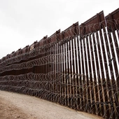 Granica USA-Meksyk niedaleko Nogales