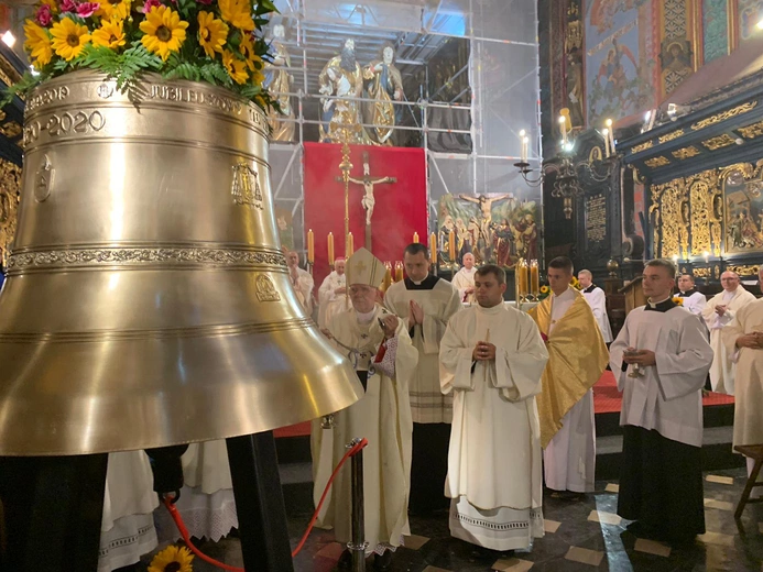 Dzwon Józef z Nazaretu odlany dla Kościoła Mariackiego w Krakowie, zainaugurował jubileusz 700-lecia świątyni