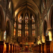 Anglia: Bez Mszy św., ale kościoły pozostaną otwarte (PO AKTUALIZACJI)
