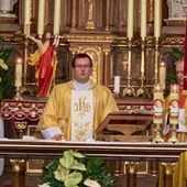 Ks. dr Andrzej Kielian sprawujący liturgię