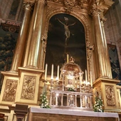 Ołtarz w katedrze na Wawelu