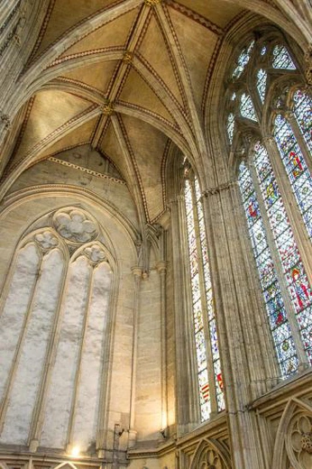 Anglia: kościoły otwarte na prywatną modlitwę od 15 czerwca