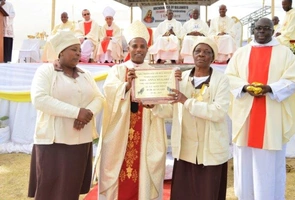 Nuncjusz solidarny z biskupami Zimbabwe