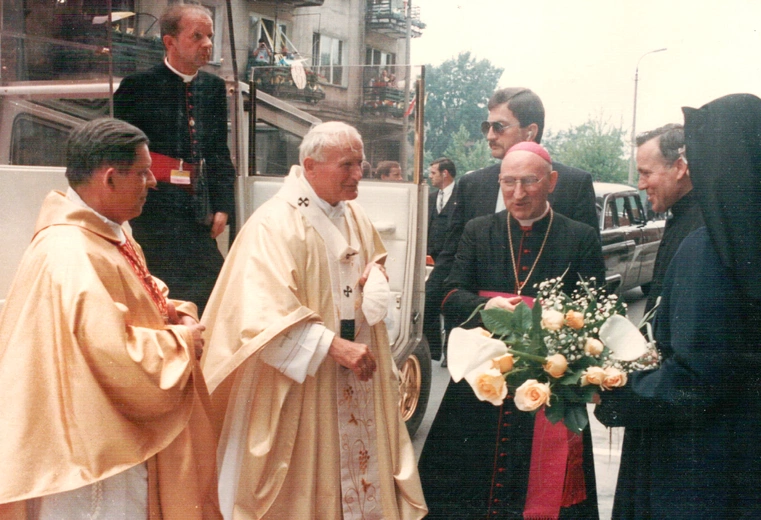 W Rzymie otwarto wystawę zdjęć Jana Pawła II
