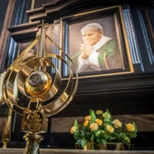 Stop oszczerstwom wobec św. Jana Pawła II. Światowe media cytują wypowiedź KUL-u