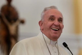 Papież Franciszek staje się znakiem sprzeciwu