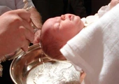 Dlaczego chrzcimy dzieci, a nie dorosłych?