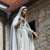 Dlaczego święto Matki Bożej Różańcowej przypada 7 października?