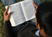 Charyzmatyka w dżinsach fundamentalistyczna lektura Biblii