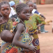 „Bezpieczna mama” – pionierski projekt pomocy kobietom w Republice Środkowoafrykańskiej