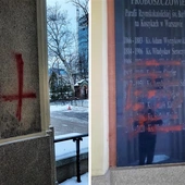 Ataki na księży i kościoły. Nastroje antykatolickie w Polsce nie łagodnieją