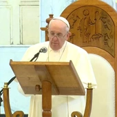 Papież w Karakosz: odrzucamy terroryzm i instrumentalizację religii
