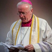 Angielski biskup uważa, że niemiecka „droga synodalna” to droga do schizmy