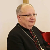  Prokuratura: popełniono przestępstwo podszywania się pod osobę biskupa Andrzeja Czai