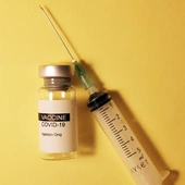 Przymus szczepień nałożony przez radę miejską w Wałbrzychu bez podstawy prawnej