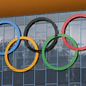Dziennik sponsorujący Igrzyska w Tokio wzywa do ich odwołania