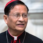 Kard. Bo potępił atak birmańskiej armii na budynek kościoła
