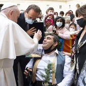 Spotkanie Papieża z niepełnosprawnym Michaelem Haddadem, działaczem na rzecz klimatu
