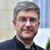Szef francuskiego episkopatu: przyjęta ustawa bioetyczna wymazuje fundamenty etyki