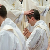 Hiszpania potrzebuje kapłanów