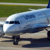 Poprawność polityczna w samolotach. Lufthansa rezygnuje ze zwrotu „panie i panowie”