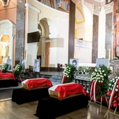 Bydgoszcz: pochowano pięciu straconych bohaterów podziemia antykomunistycznego